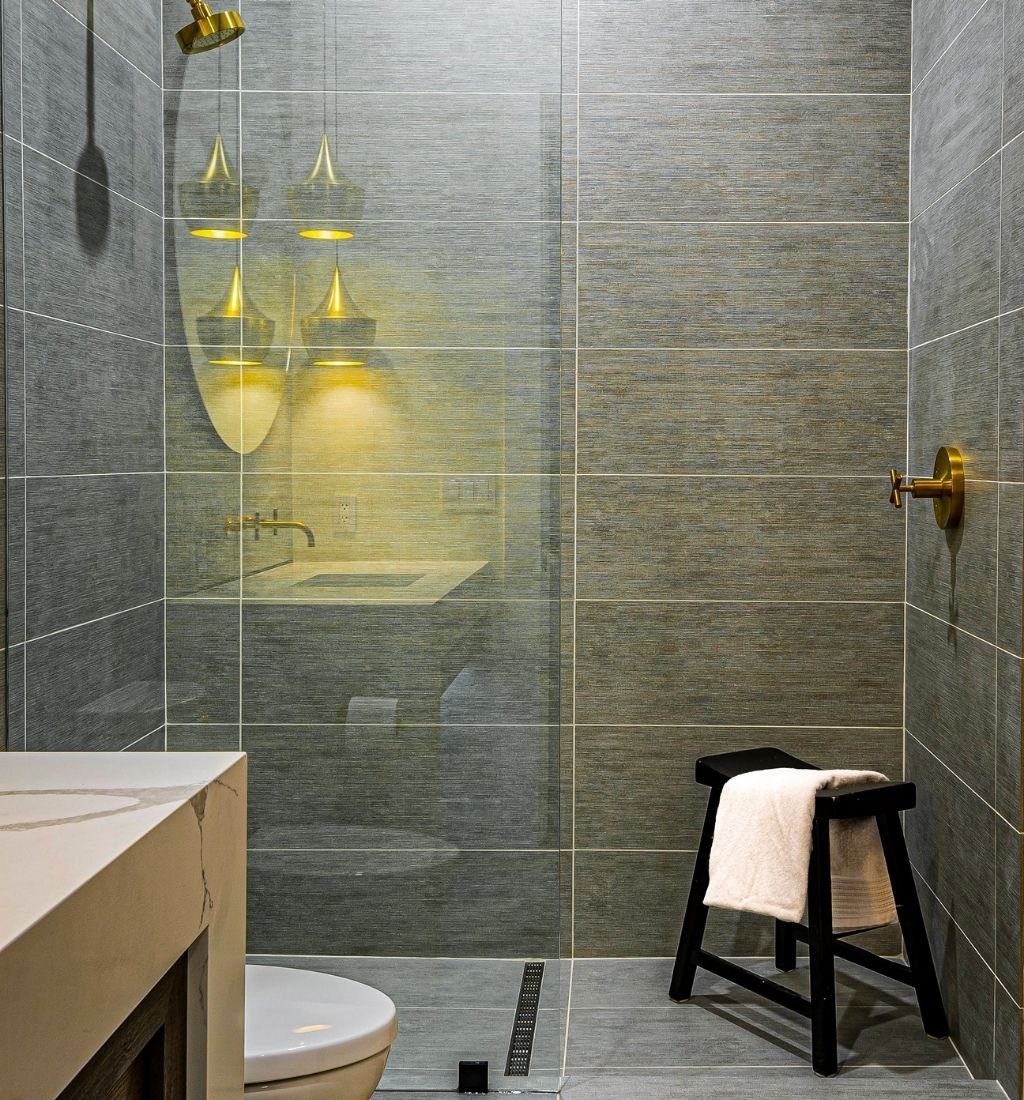 bathroom fitters SW11 5QJ